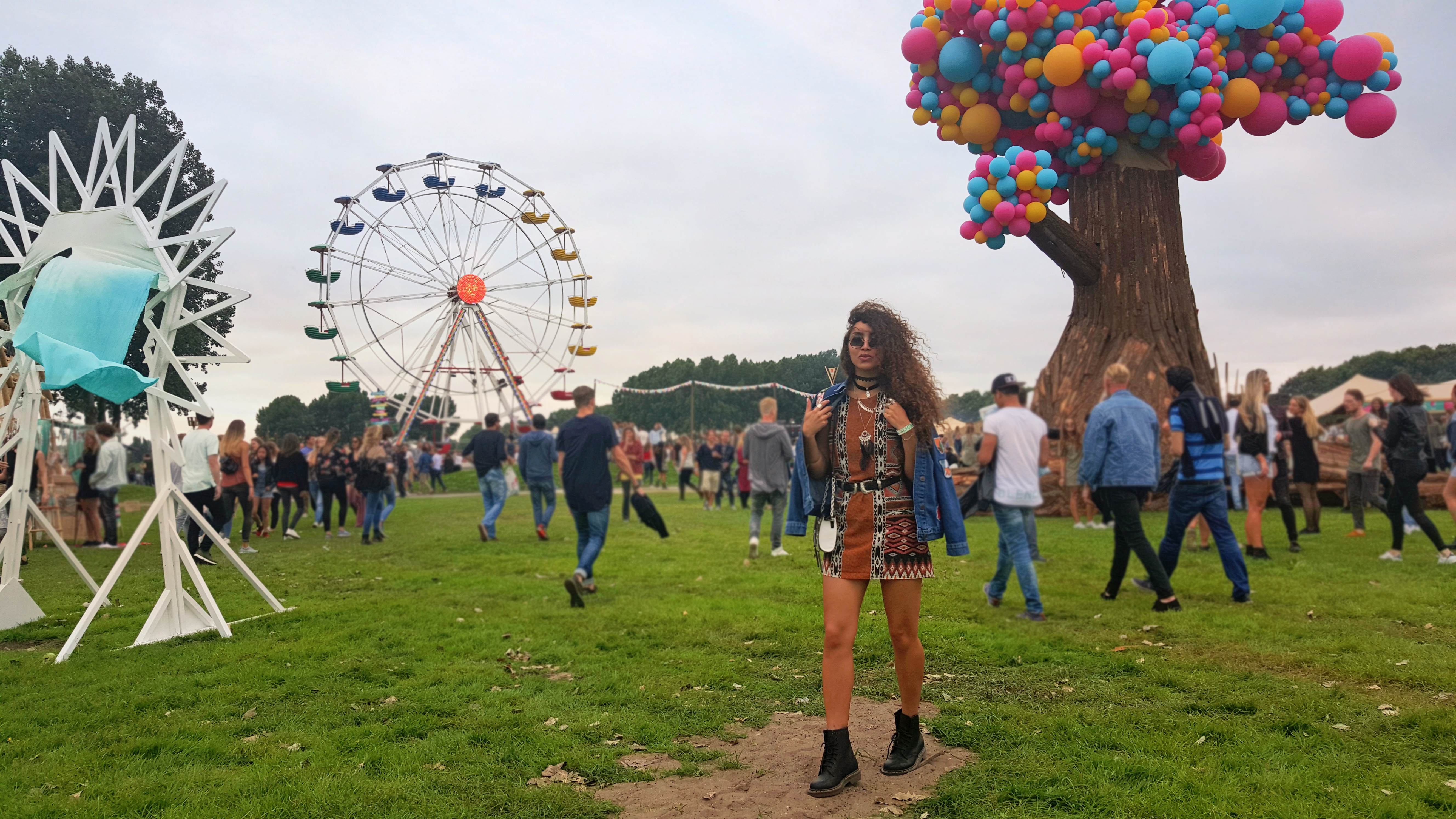 FUN, FRIENDS & FAMILY - FESTIVAL VIBES WITH ZALANDO - FROM HATS TO HEELS